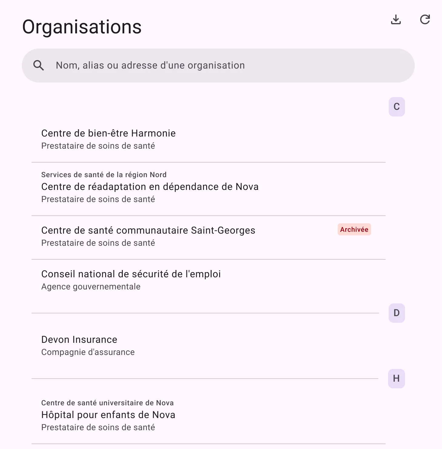 Liste des organisations dans le bottin de Libello : recherche par nom, alias ou adresse, organisations classées par lettre avec leur type et leur organisation mère, et une fiche archivée (données fictives)